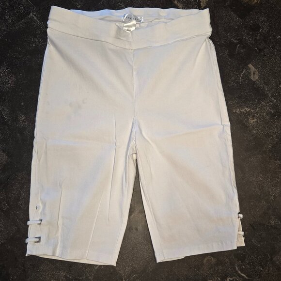 RETRELOGY WHITE STRETCH BERMUDA SHORTS - Picture 2 of 5